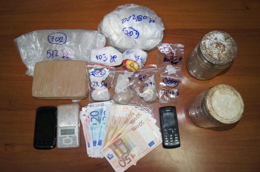 Τα ναρκωτικά που βρήκαν οι αστυνομικοί - ΦΩΤΟ ΕΛ.ΑΣ.