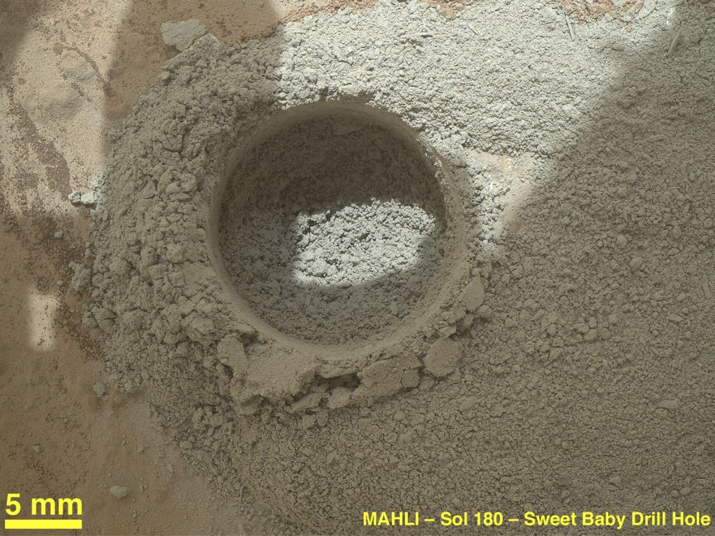 Το Curiosity «τρύπησε» τον Άρη (ΦΩΤΟ, VIDEO)