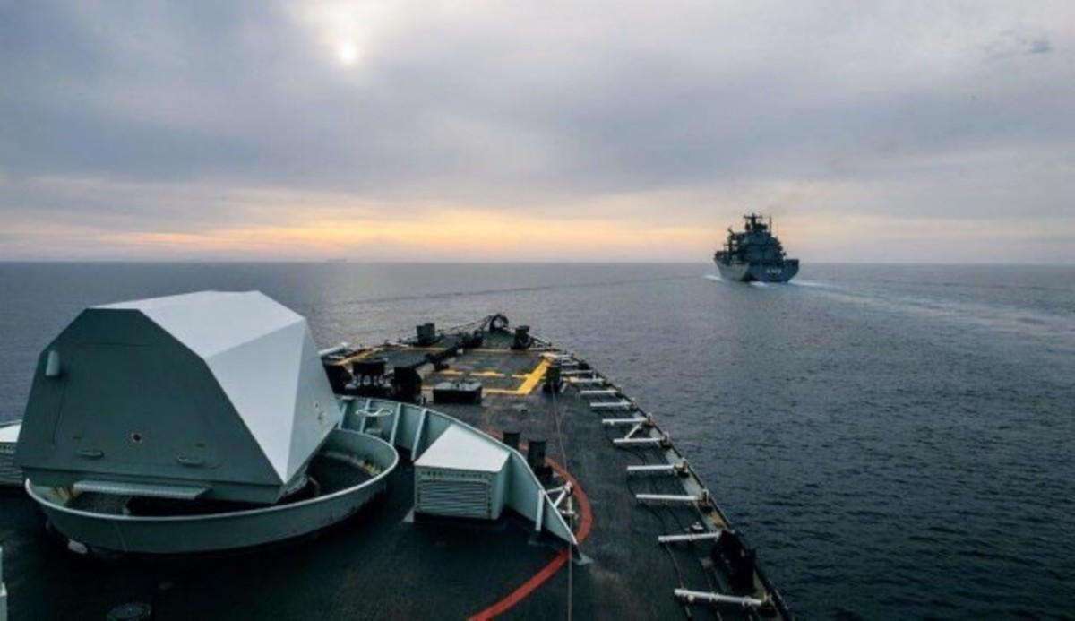 Πλοίο του ΝΑΤΟ εντόπισε βάρκα με πρόσφυγες και την γύρισαν στην Τουρκία!