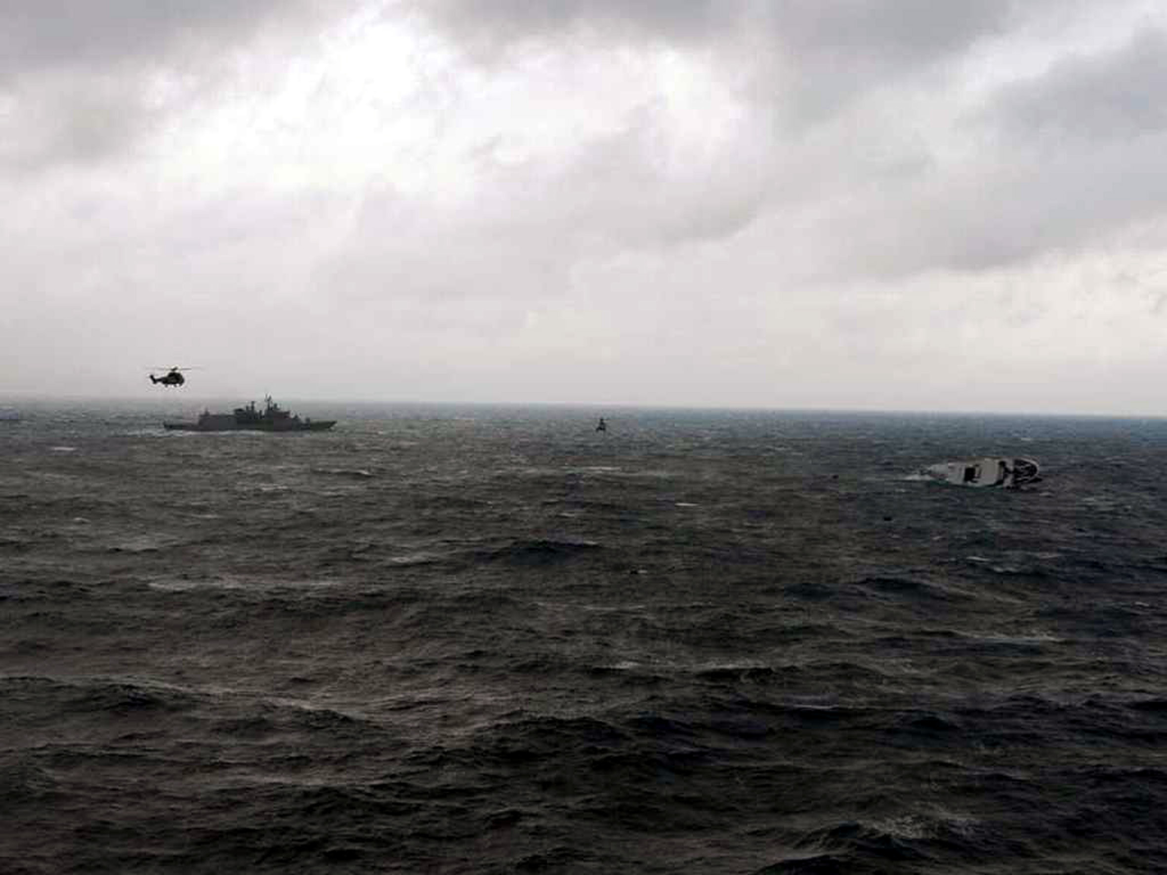 Τρεις νεκροί και 10 αγνοούμενοι από δύο ναυάγια στα στενά του Βοσπόρου