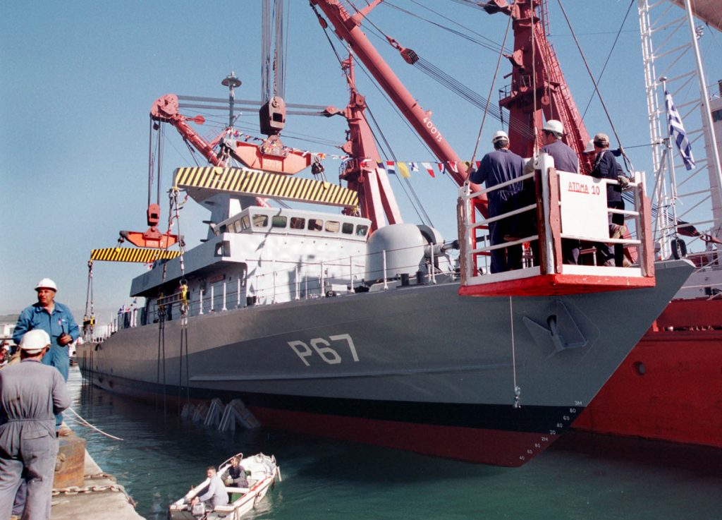 Σε απόγνωση οι 600 εργαζόμενοι στα Ναυπηγεία Ελευσίνας – Το Δημόσιο μπλόκαρε τους λογαριασμούς!