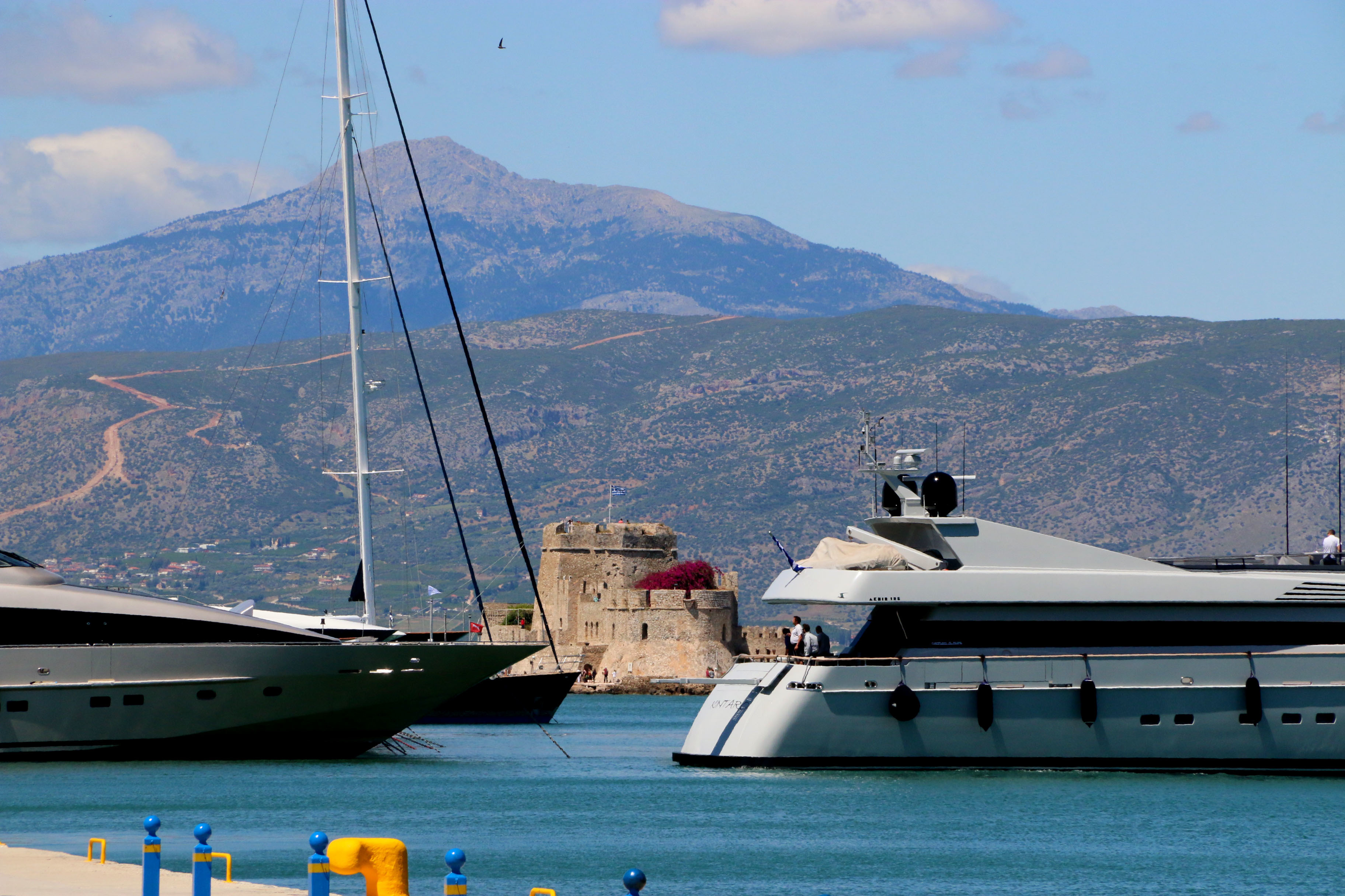 Απαλλαγή από τον ΕΝΦΙΑ των διατηρητέων κτιρίων της παλιάς πόλης, ζητά ο δήμαρχος Ναυπλιέων