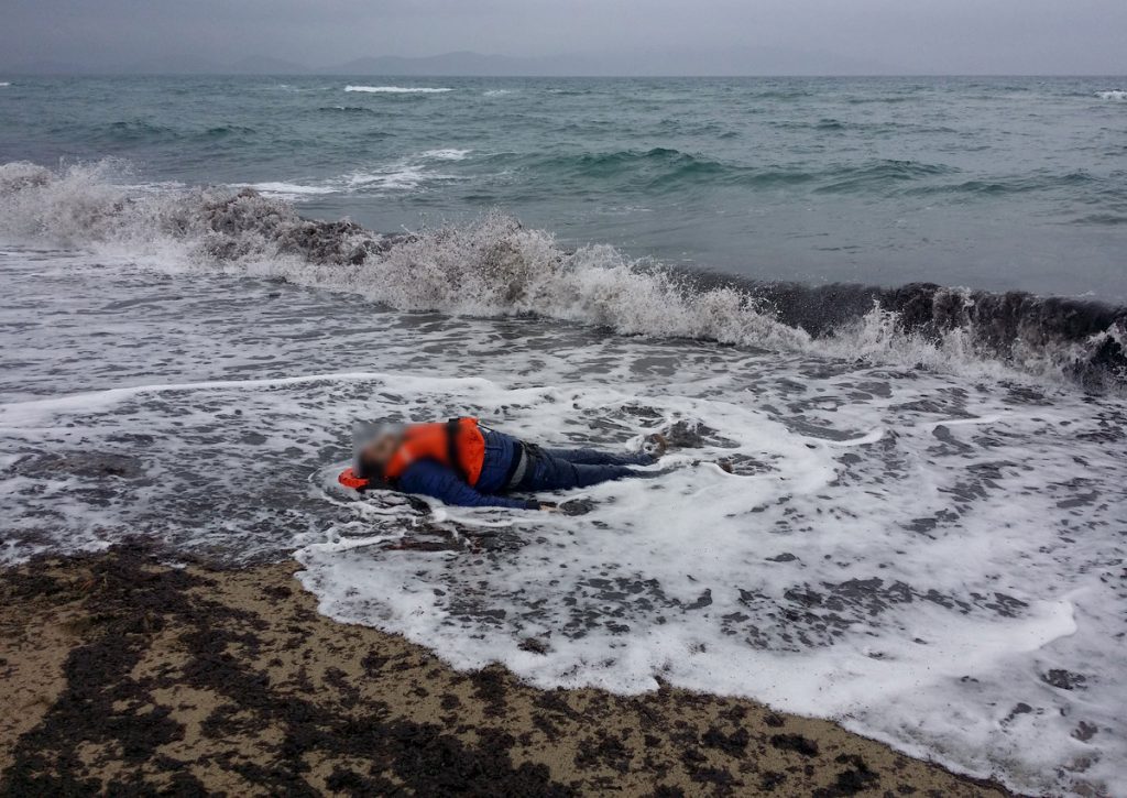 Πόσος θάνατος πια; 27 οι νεκροί του ναυαγίου στην Τουρκία – ΠΡΟΣΟΧΗ! ΣΚΛΗΡΕΣ ΕΙΚΟΝΕΣ
