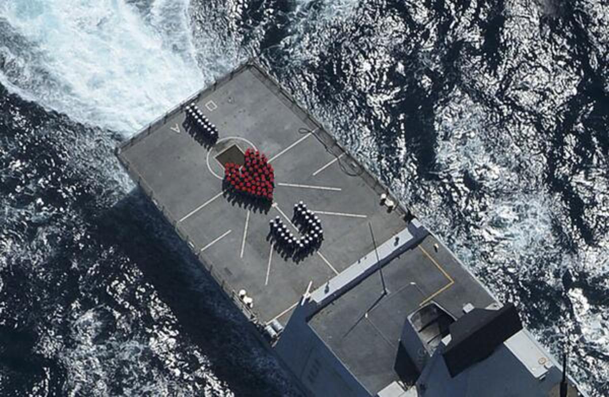 Άγιος Βαλεντίνος: Μήνυμα αγάπης απο το Βρετανικό Ναυτικό!