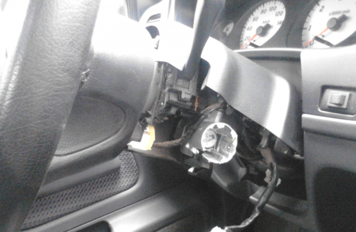 Τα έκλεβαν στην Αθήνα, τα διέλυαν στη Ναύπακτο (ΦΩΤΟ)