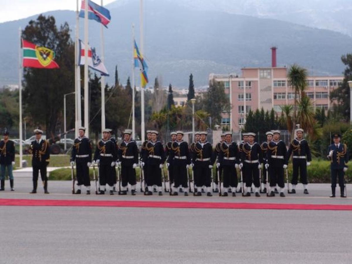 Το τριώδιο στις ΕΔ! Απίστευτες ενδυματολογικές …εμπνεύσεις