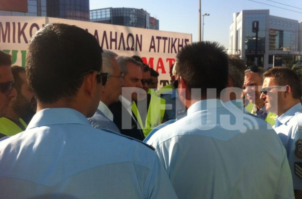Αστυνομικοί στα γραφεία ΝΔ