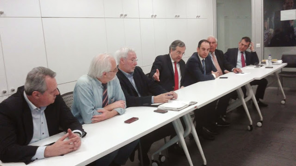 Τα …άκουσε ο Βρούτσης από «γαλάζιους» νεολαίους στη νομαρχιακή συνέλευση Κυκλάδων