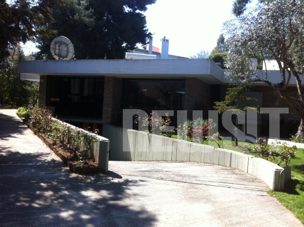 Εδεσαν ηλικιωμένη μέσα στο σπίτι της και τη λήστεψαν