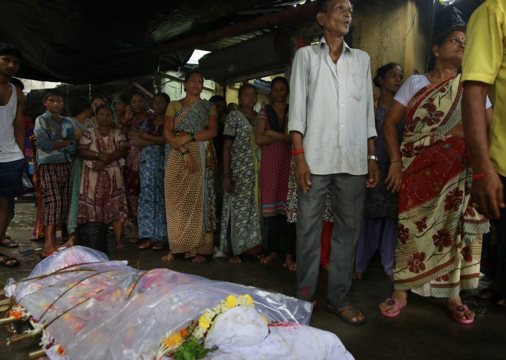 Στη φυλακή διευθύντρια σχολείου για το θάνατο 23 μαθητών από μολυσμένο φαγητό