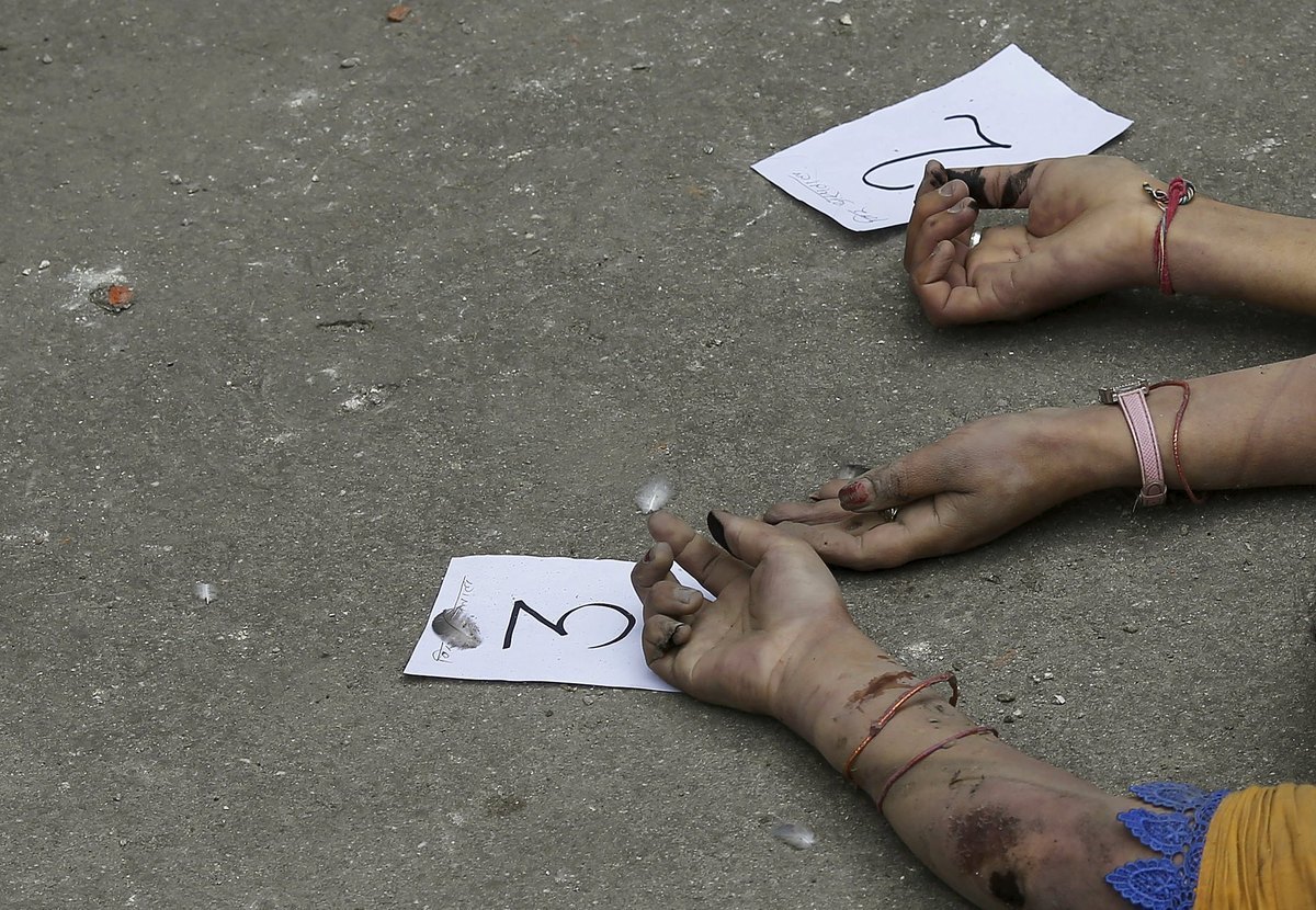 Στους 2500 οι νεκροί στο Νεπάλ που ακόμα σείεται – ΠΡΟΣΟΧΗ, ΣΚΛΗΡΕΣ ΕΙΚΟΝΕΣ