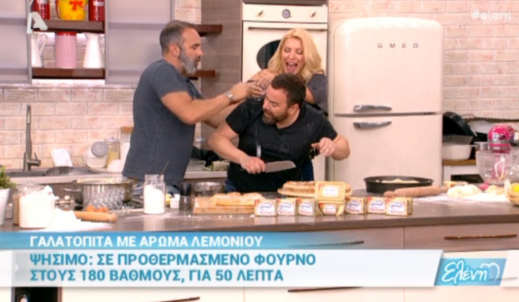 Η Ελένη Μενεγάκη άδειασε το μπουκάλι με το νερό πάνω στον Βασίλη Καλλίδη στον αέρα της εκπομπής!