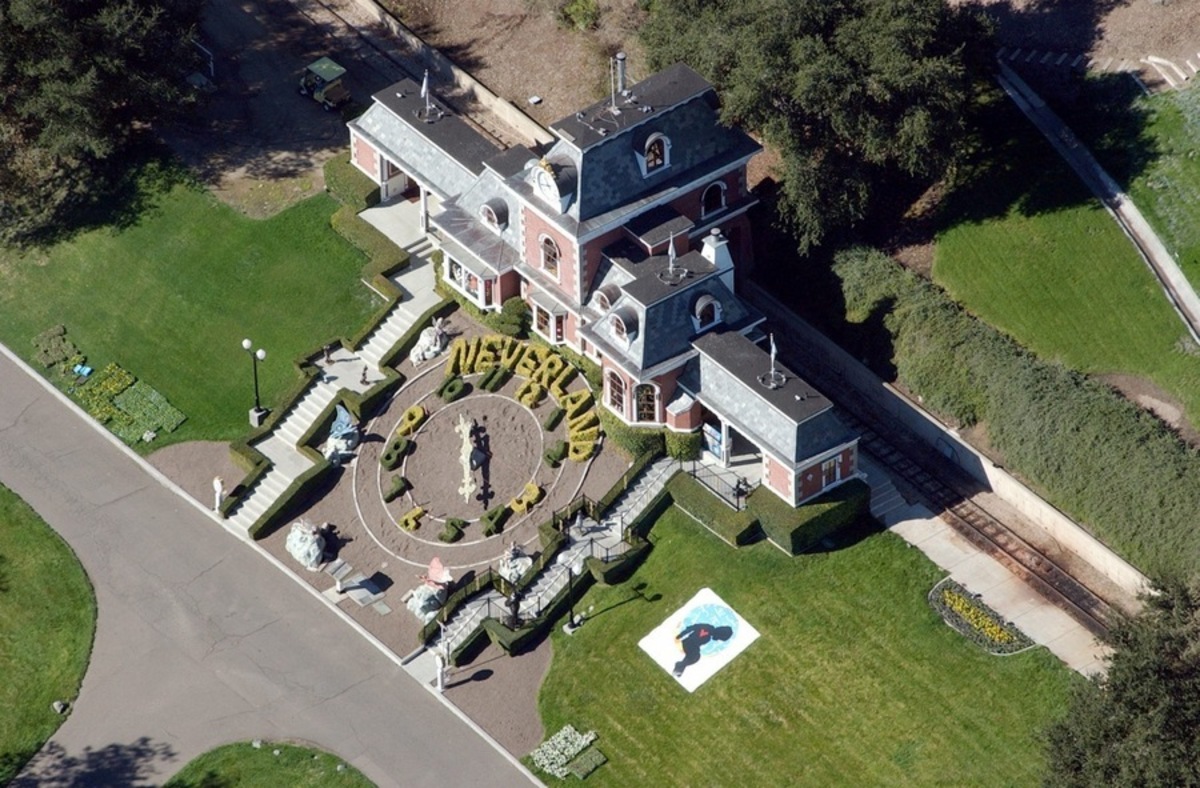 Neverland: Στο σφυρί για 100 εκατ. δολάρια το παλάτι του Michael Jackson