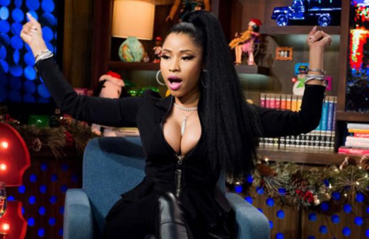 Nicki Minaj: Εκείνη πανηγύριζε και το στήθος της… ξεπρόβαλε!