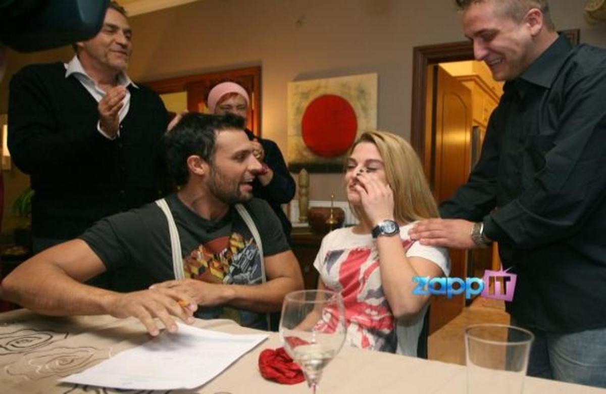 “Tα είδε όλα” η νύφη με την “Οικογένεια της συμφοράς”!