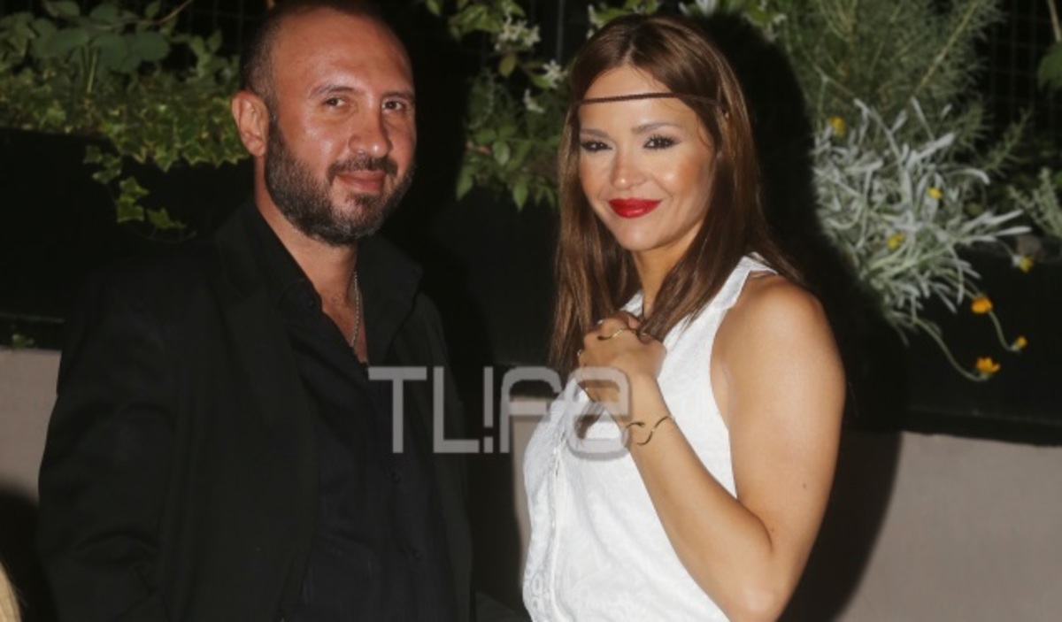 Νικολέττα Καρρά: Σπάνια δημόσια εμφάνιση με τον επιχειρηματία σύζυγό της