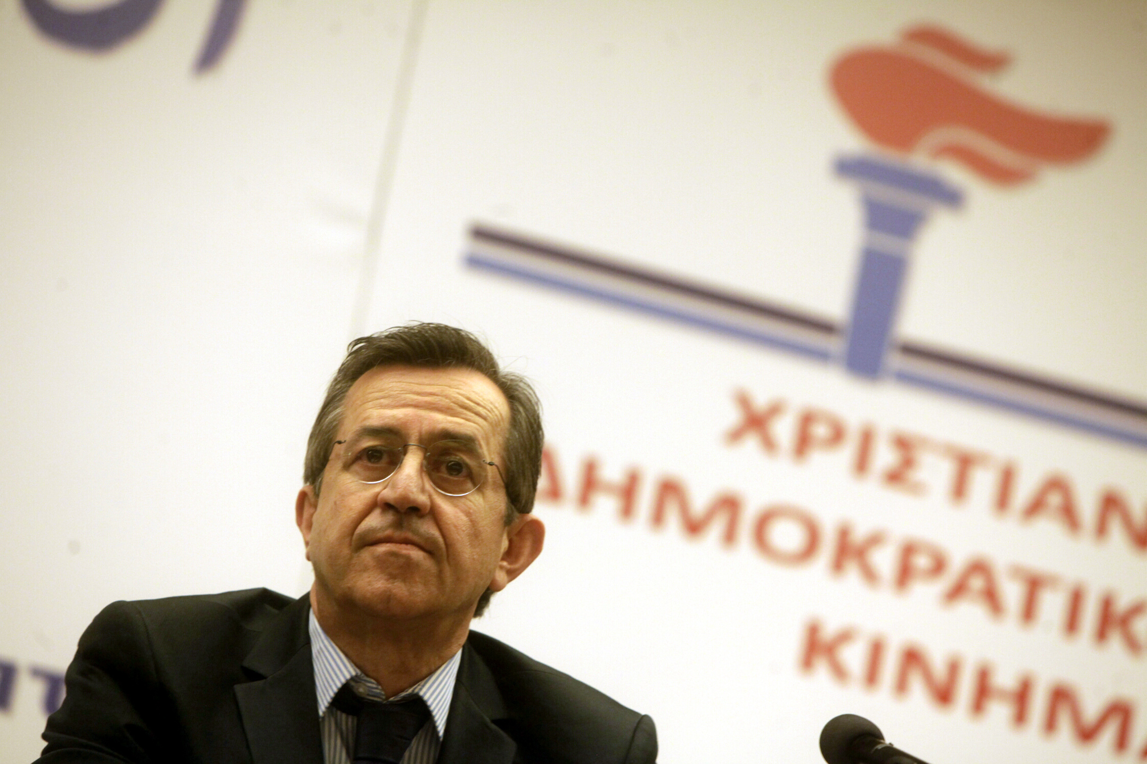 Ζητούν την παραίτηση του Ν. Νικολόπουλου μετά τις ρατσιστικές δηλώσεις του για τον πρωθυπουργό του Λουξεμβούργου