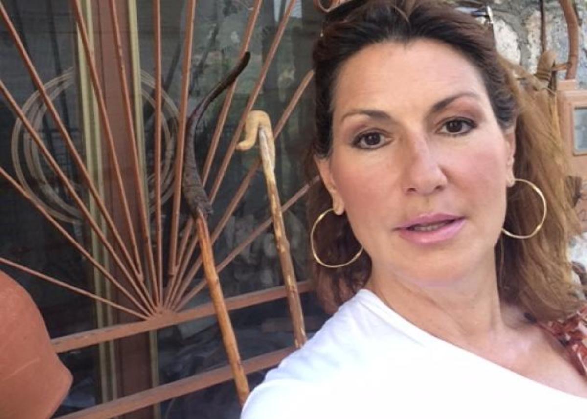 Ειρήνη Νικολοπούλου: Η φωτογραφία μετά την κολονοσκόπηση  και το μήνυμά της