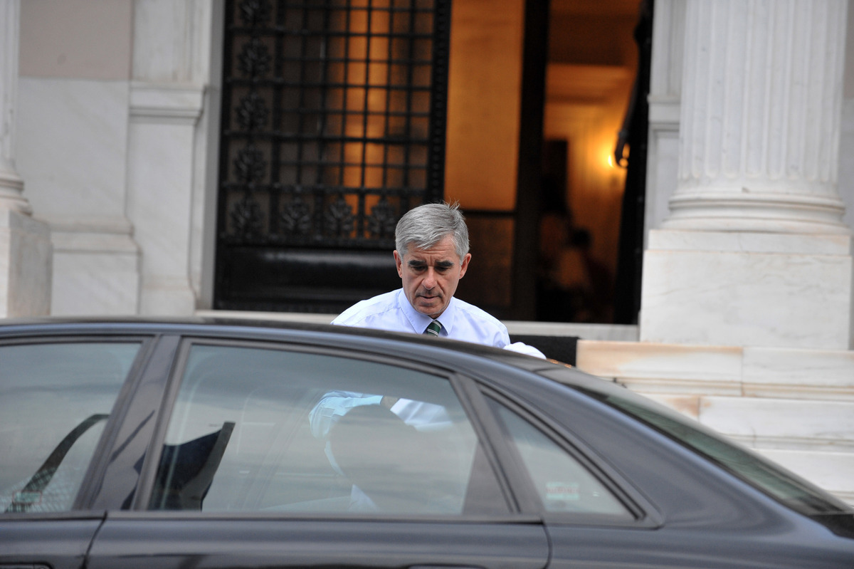 Ακόμα και δήμευση περιουσιακών στοιχείων σε παράγοντες του ελληνικού προξενείου