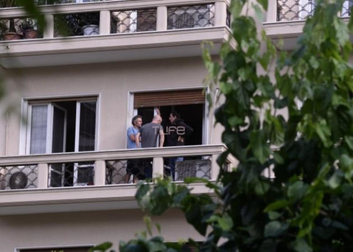 Νίκος Τριανταφυλλίδης: Φίλοι συγκεντρώθηκαν στο σπίτι του για ν’ ακούσουν τους αγαπημένους του δίσκους – ΦΩΤΟ