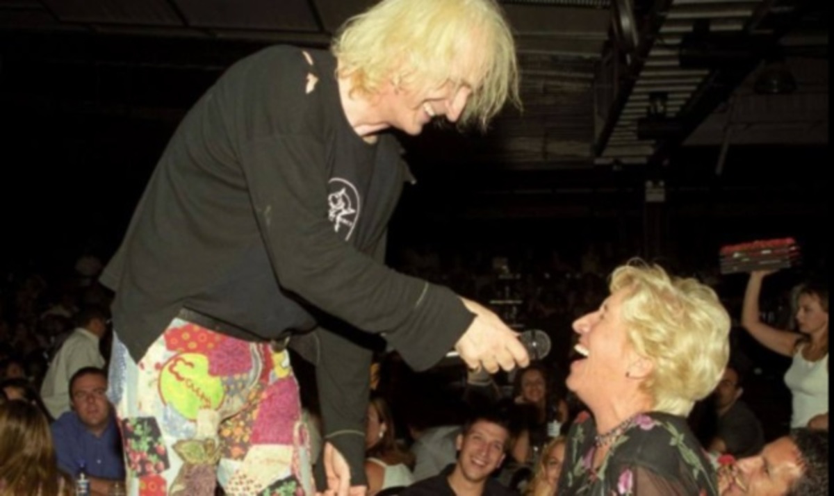 Έτσι αποχαιρέτησε η Άννα Βίσση τη μητέρα του Καρβέλα