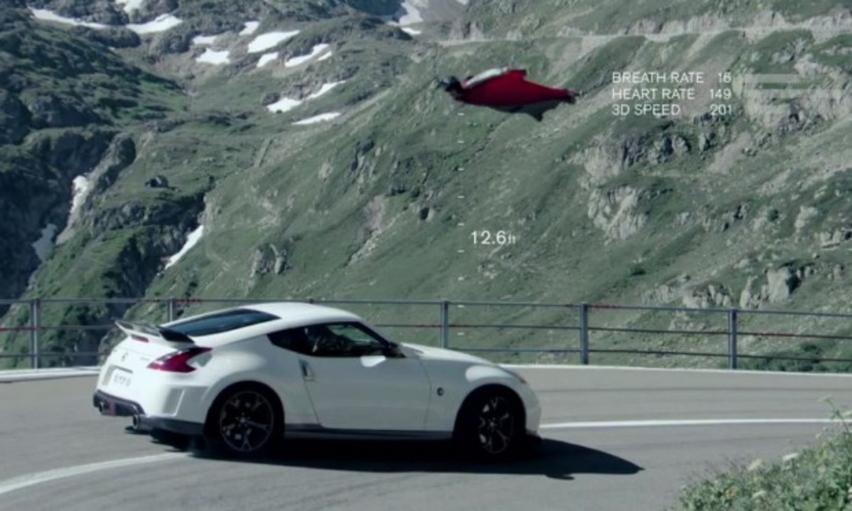 Video: Ανάβαση με Nissan 370Z Nismo ή ριψοκίνδυνη κατάβαση με wingsuit;