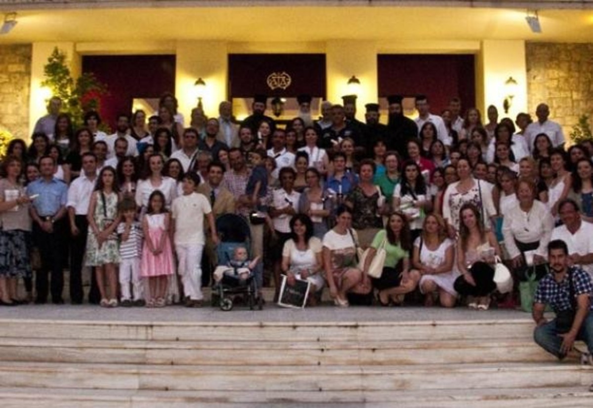 Μαθαίνουν την νοηματική δωρεάν από την Εκκλησία