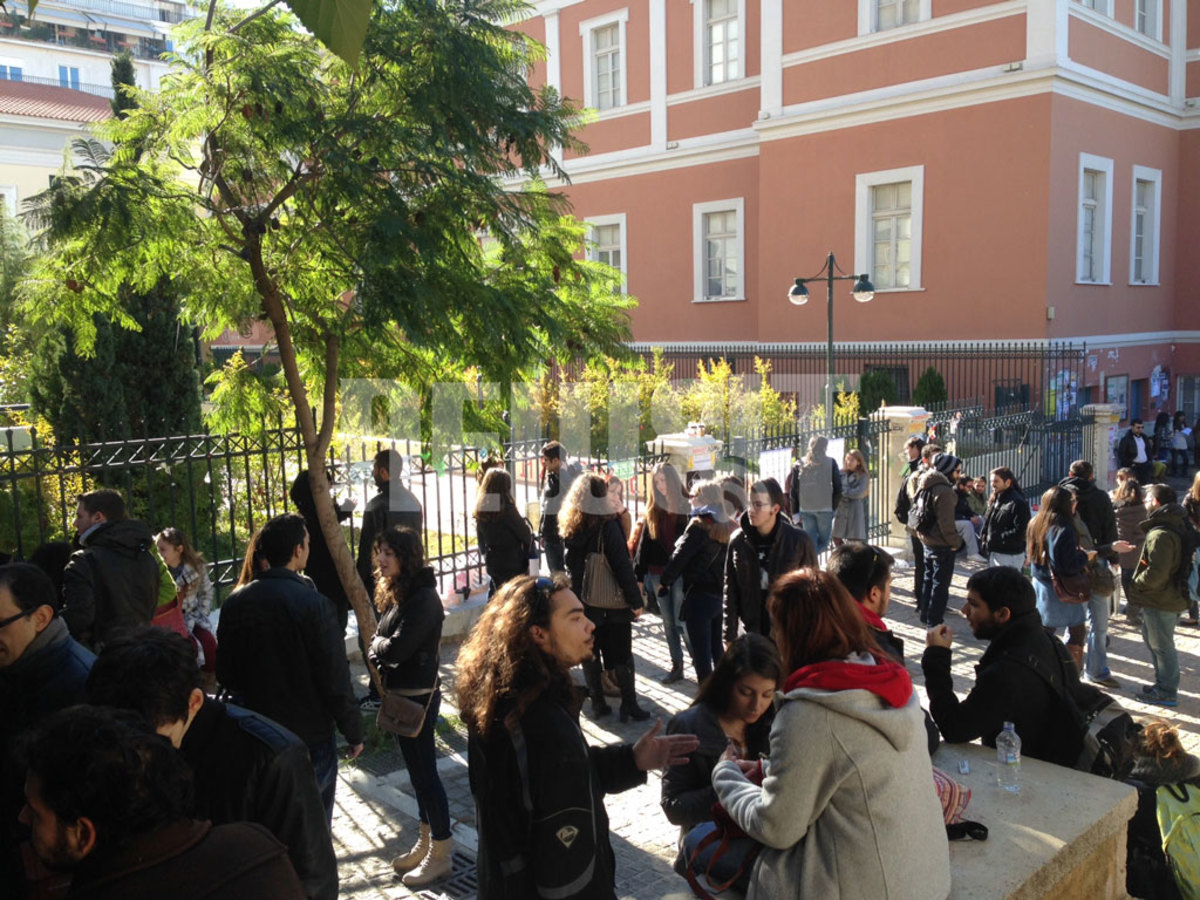 Υπό κατάληψη η Νομική – Αδιέξοδο σε πολλές σχολές