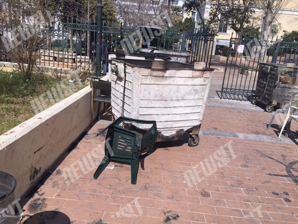 Εικόνες από τους βανδαλισμούς στη Νομική – 6 μέρες κατάληψης ήταν αρκετές – ΦΩΤΟ