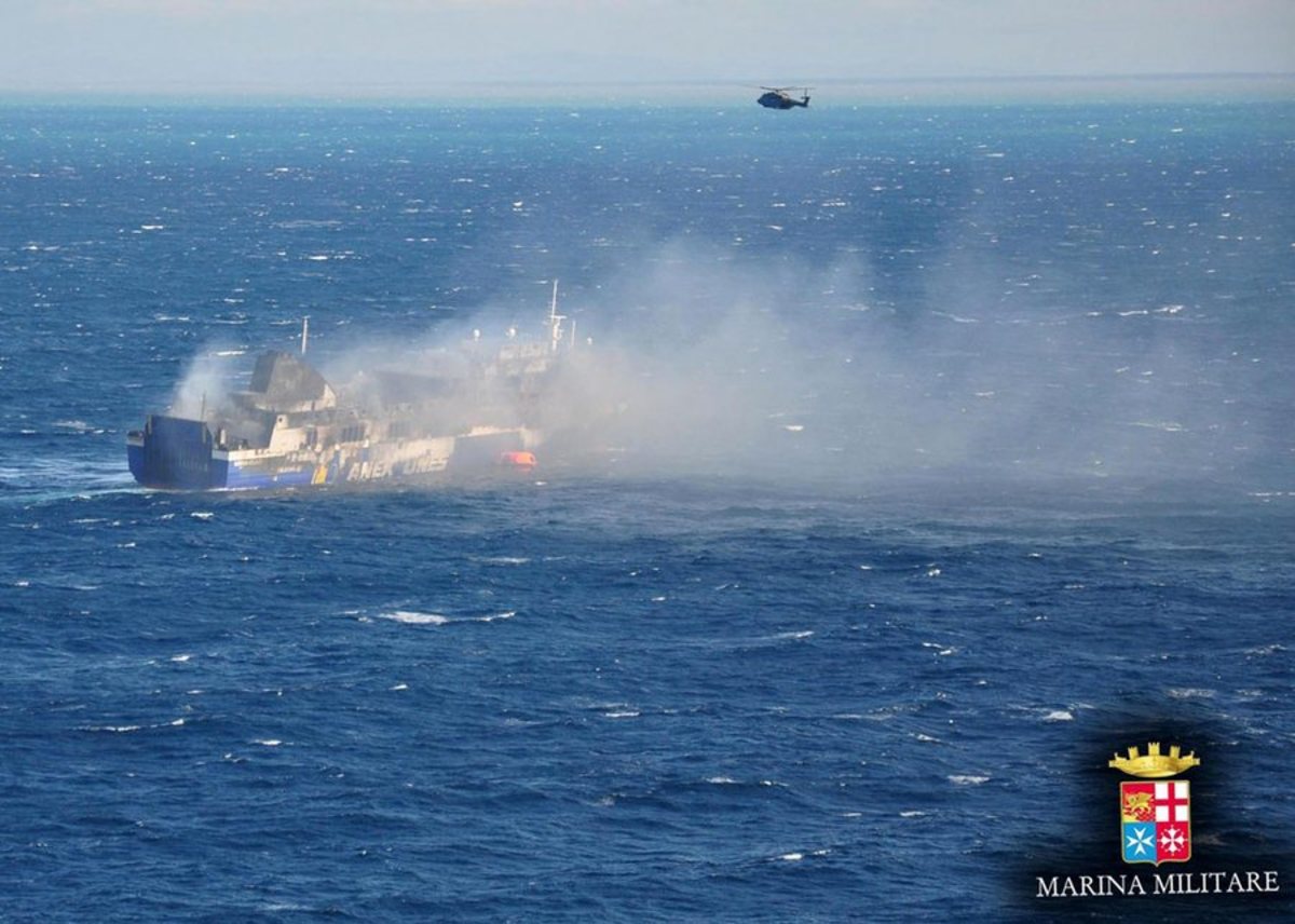 Κατεπείγουσα εισαγγελική έρευνα για το Norman Atlantic – Επίσπευση ζητά ο Βαρβιτσιώτης