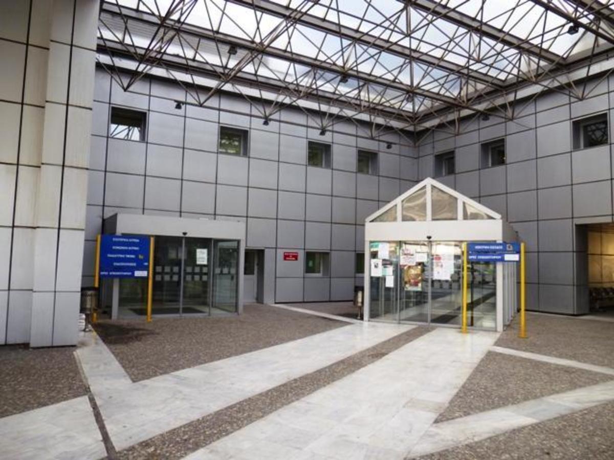 Βόλος: Πα-τέρας κλείδωσε το αυτιστικό παιδί του σπίτι και εξαφανίστηκε