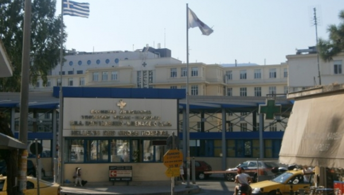 Μίλησες; Τιμωρήθηκες! Γνωστός γιατρός του Ερυθρού διώκεται επειδή μίλησε για ελλείψεις