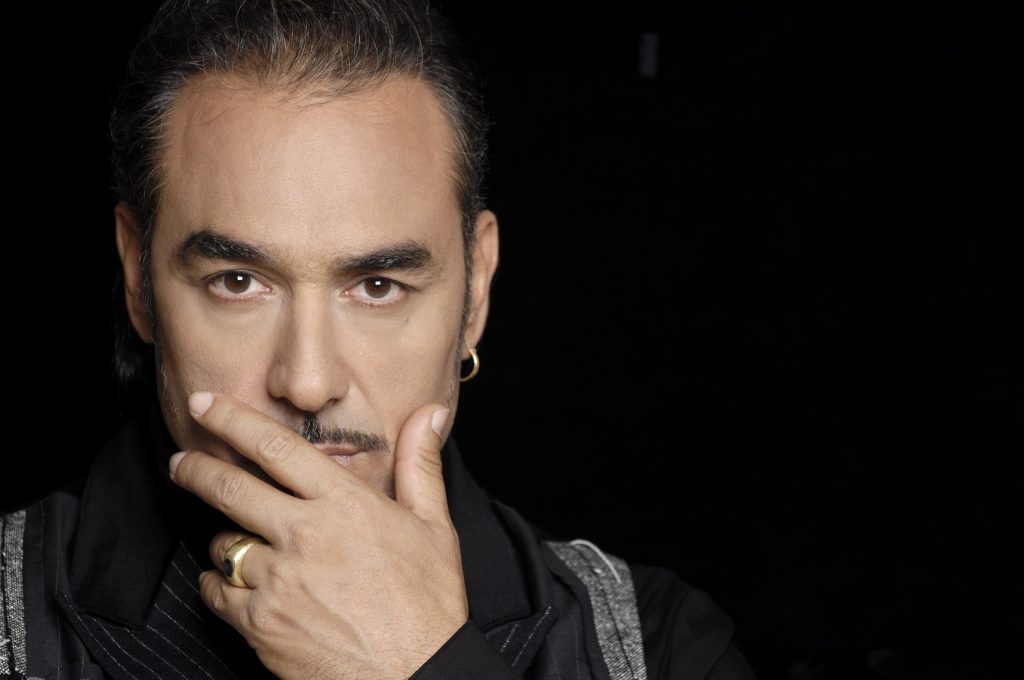 Νότης Σφακιανάκης: “Στην Ελλάδα υπήρξαν δυο μάγκες, ο Ιωάννης Μεταξάς και ο Γεώργιος Παπαδόπουλος”!