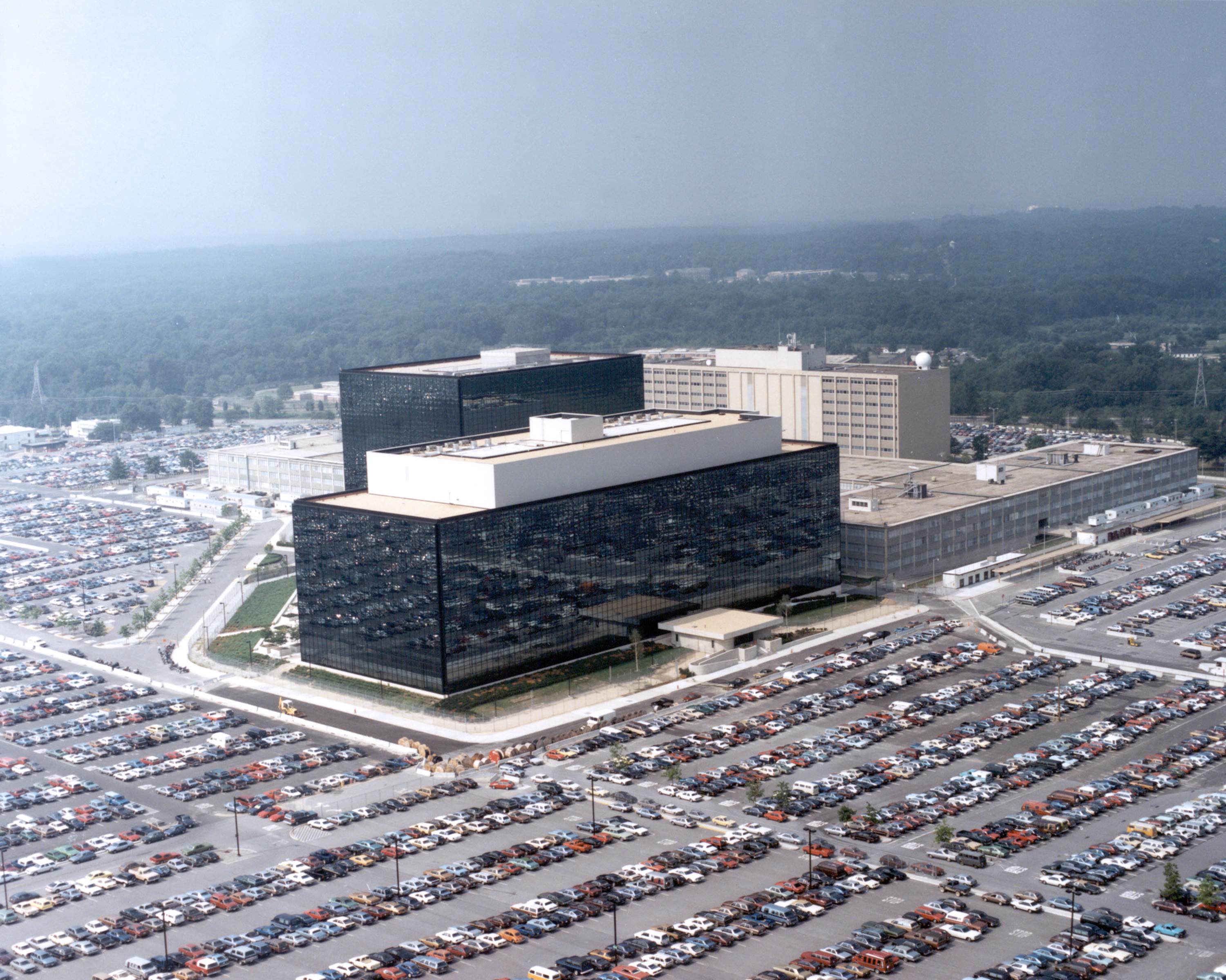Η NSA κατασκόπευε και τη Γαλλία – Τι αποκάλυψε ο Σνόουντεν