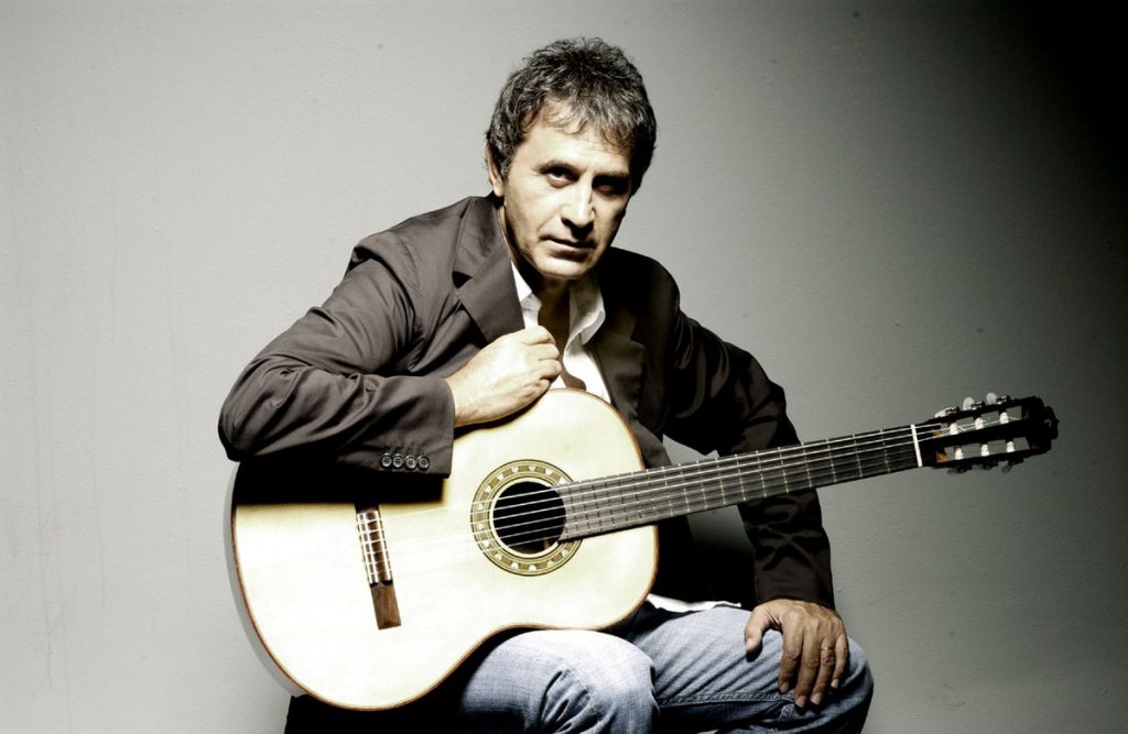 «Ο Γιώργος Νταλάρας έχει τις περισσότερες κατακτήσεις στο μαγαζί»