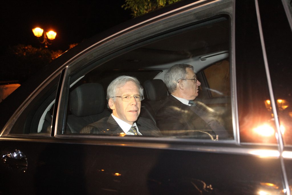 Το IIF βλέπει νέες εκλογές και ανησυχεί για έξοδο της Ελλάδας από το ευρώ