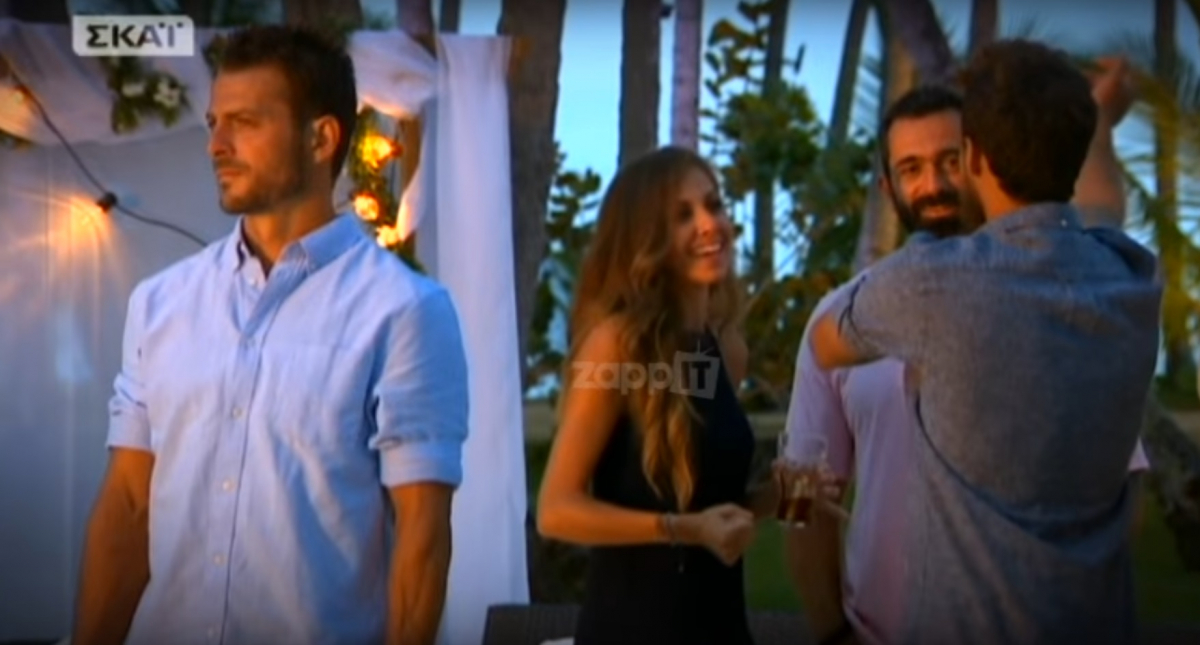 Μαχητές και Διάσημοι απομονώνουν τον Γιώργο Αγγελόπουλο μετά την ένωση στο Survivor! [vid]