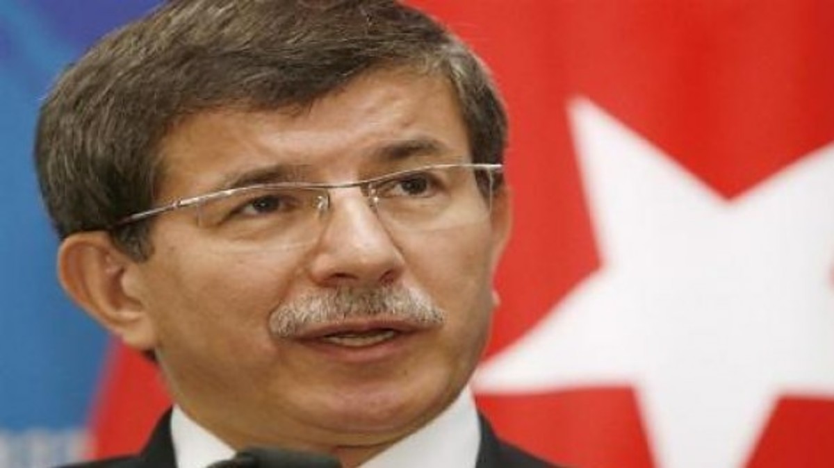 Νταβούτογλου: Και πολύ κοντά και πολύ μακριά η λύση του Κυπριακού
