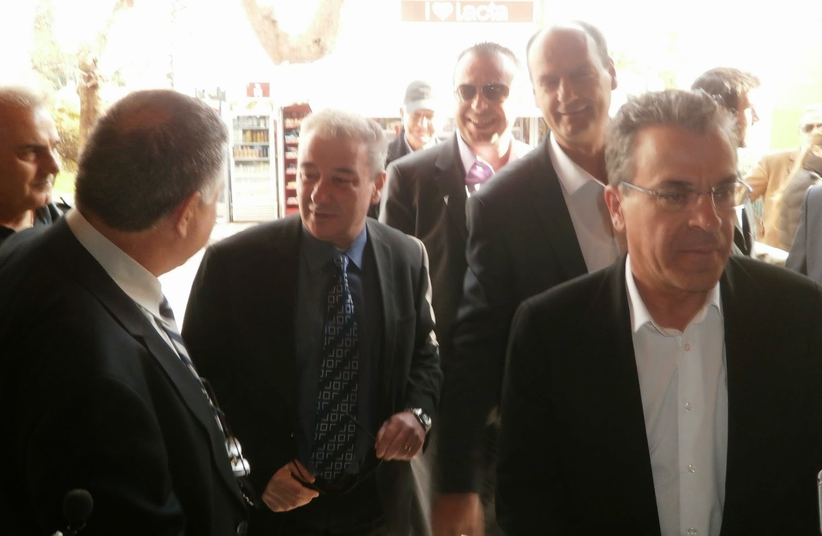 Ντινόπουλος για ΣΥΡΙΖΑ: Είναι από τους τελευταίους κομμουνιστές που απέμειναν – Θα έπρεπε να έρχονται τουρίστες να τους βλέπουν! (ΒΙΝΤΕΟ)