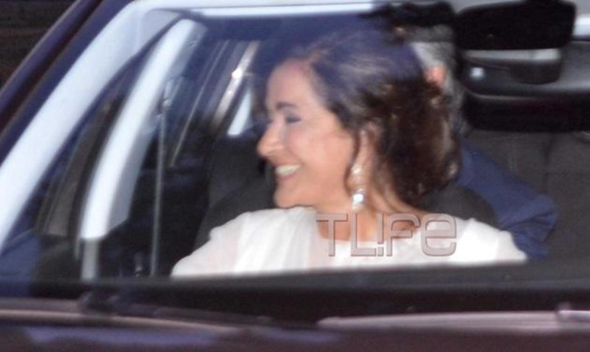 Η Ντόρα Μπακογιάννη, βάφτισε χθες τον εγγονό της στη Γλυφάδα! Φωτογραφίες