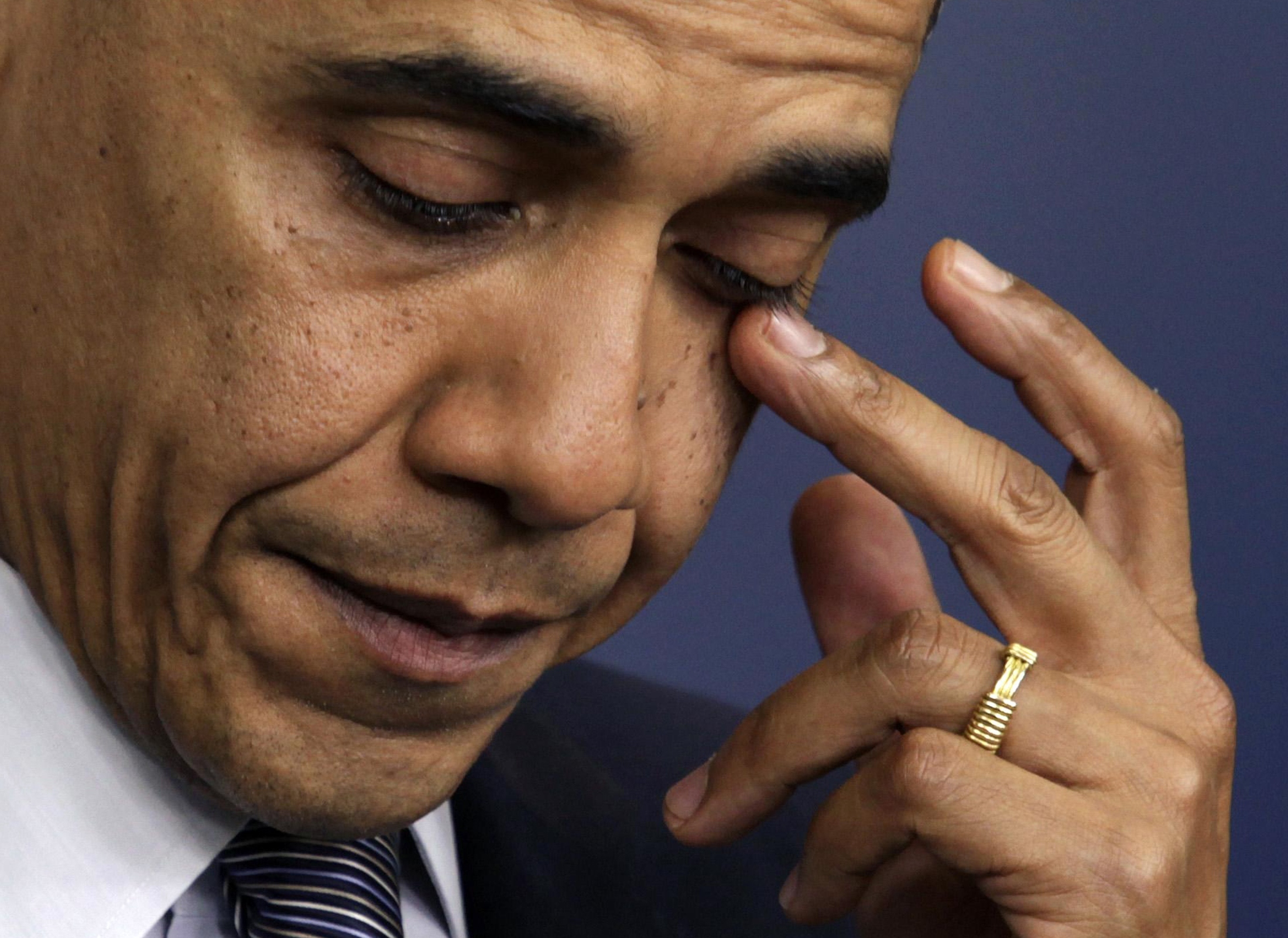 Τα δάκρυα του Ομπάμα για το μακελειό στο δημοτικό σχολείο του Κονέκτικατ (VIDEO)