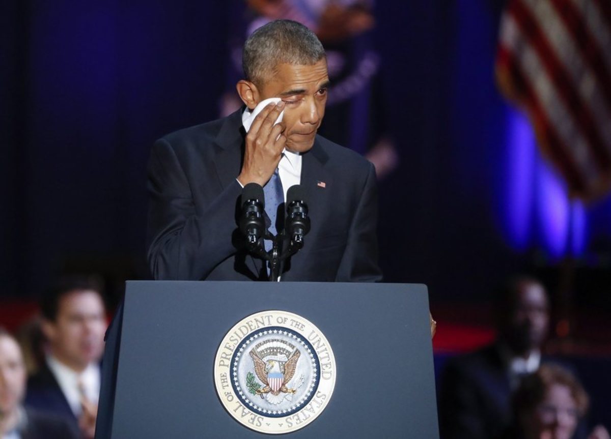 Αποχαιρετισμός Ομπάμα με δάκρυα και αποθέωση [pics, vids]