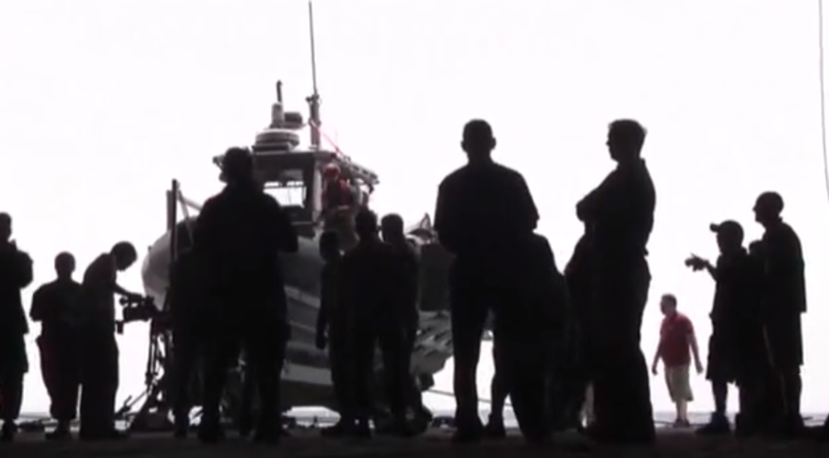 ΒΙΝΤΕΟ: Πατέρας, γιος και κόρη στο ίδιο πολεμικό πλοίο