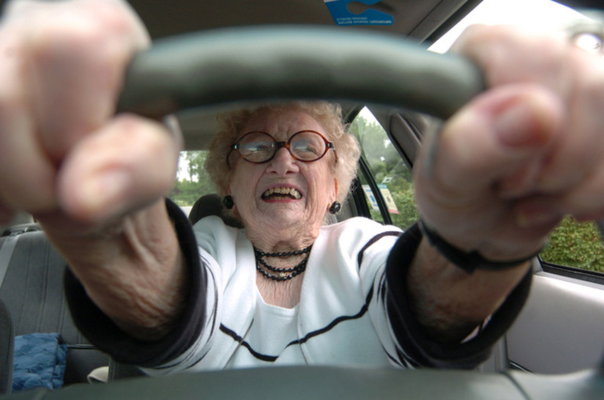 Βραβείο σε 80χρονη που δεν πήρε κλήση σε 62 χρόνια οδήγησης