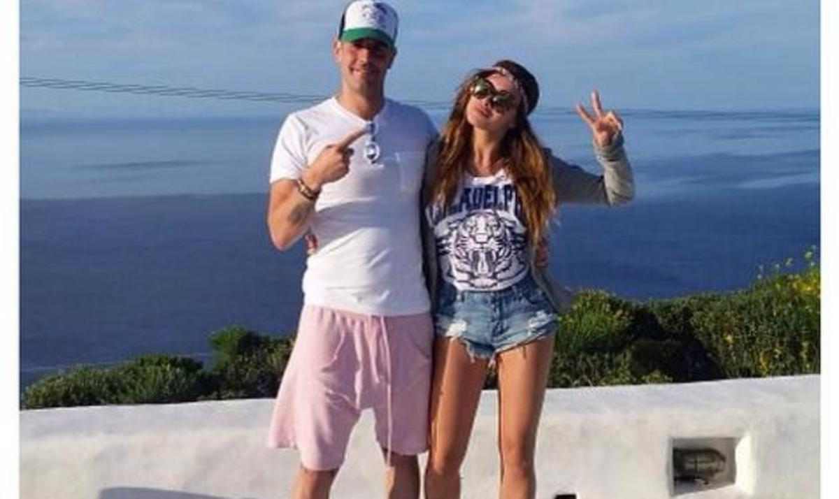 Όλγα Φαρμάκη: Στη Σίφνο με τον σύντροφό της!
