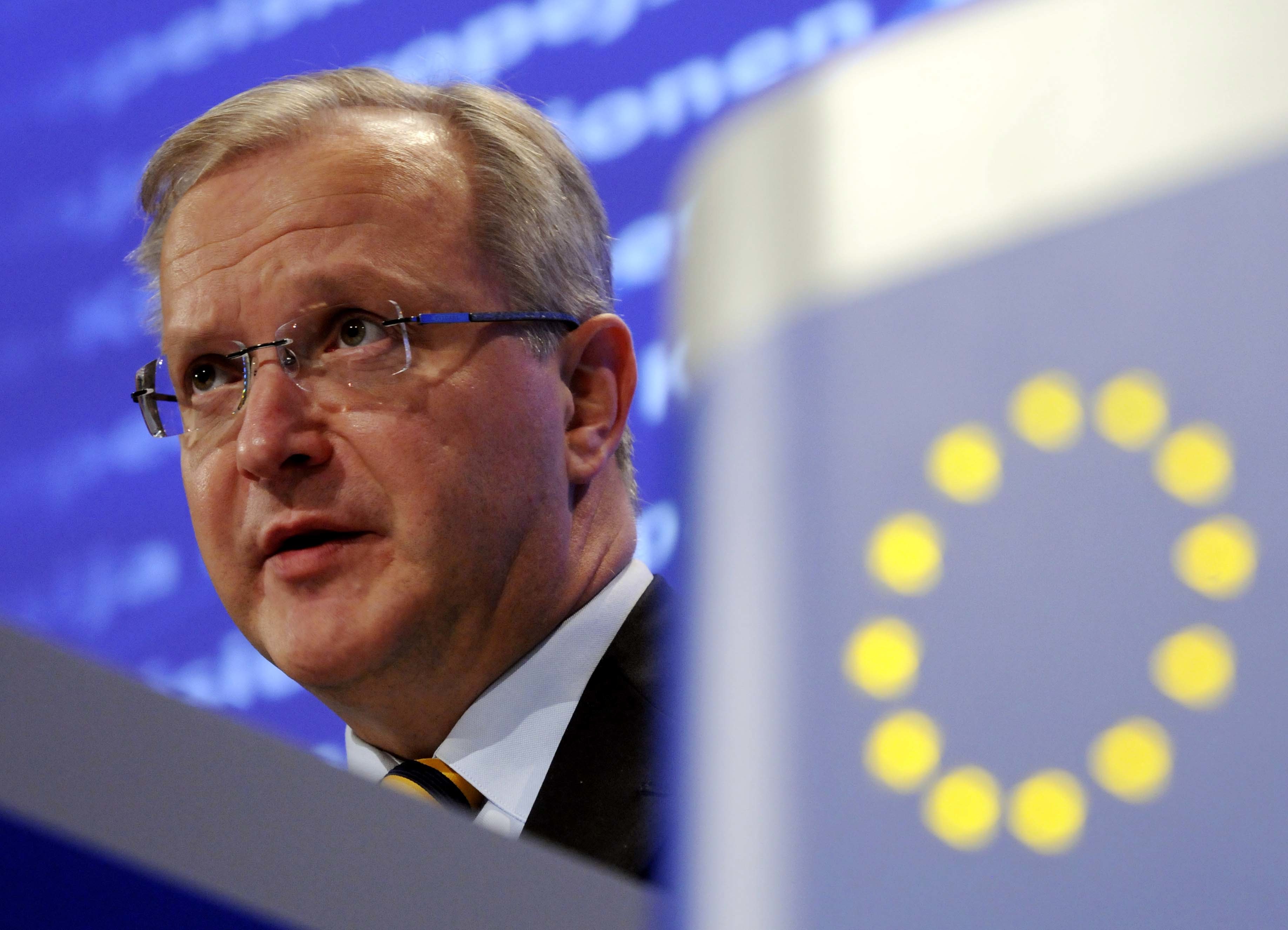 Όλι Ρεν: Οι έλεγχοι αντοχής στις τράπεζες της ευρωζώνης θα ξεκαθαρίσει τα “σκουπίδια”