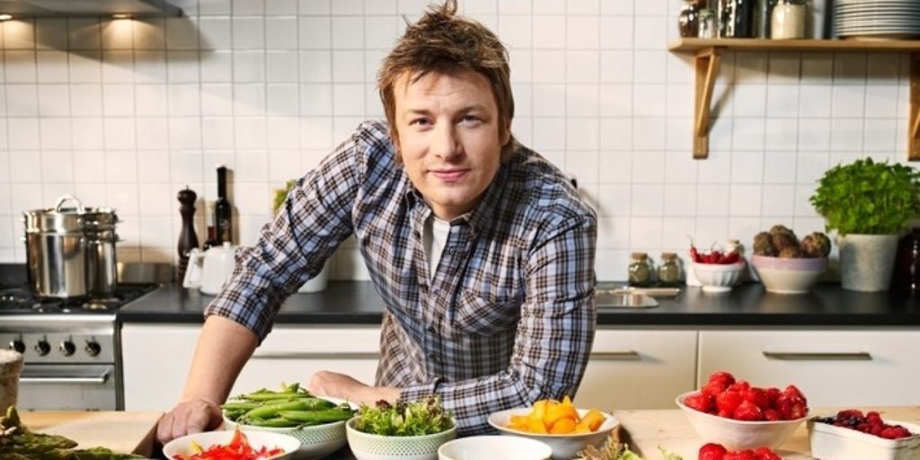 Ο Jamie Oliver προτρέπει 5,4 εκ. άτομα να ακολουθήσουν πασίγνωστο Έλληνα!