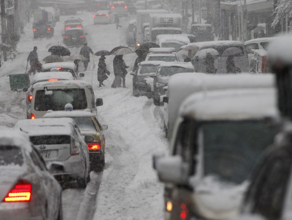 Μποτιλιαρίσματα μήκους… 1.000 χλμ. από τα χιόνια!