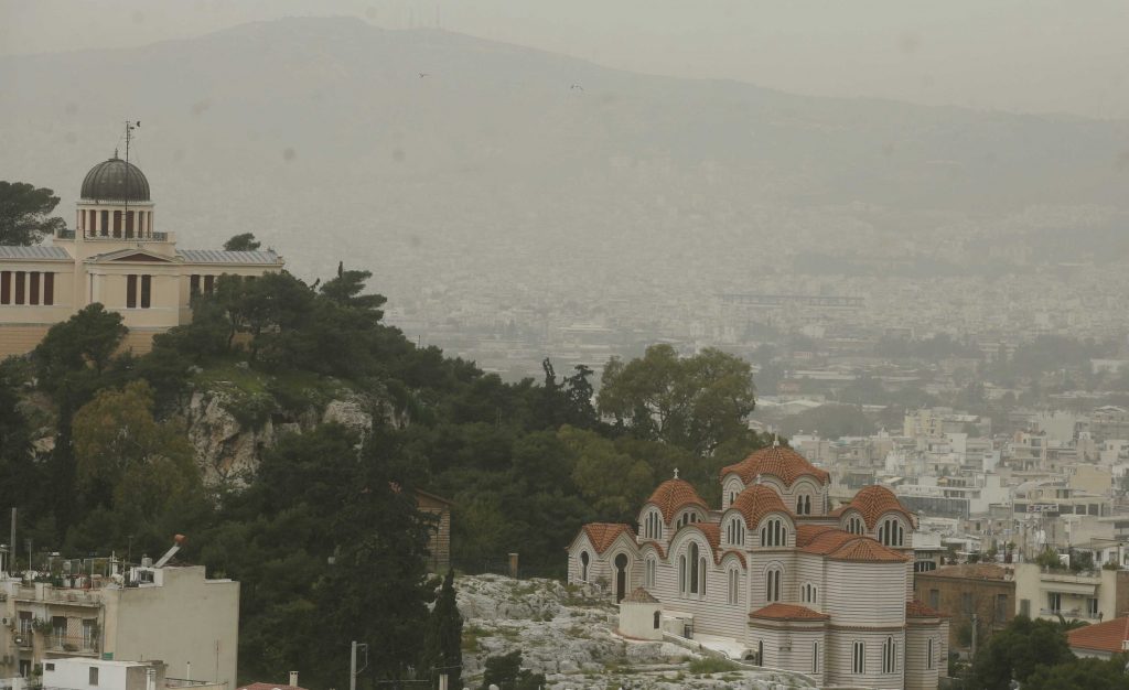 Ισχυροί νοτιάδες και ζέστη την Παρασκευή – Τι καιρό θα κάνει το σαββατοκύριακο
