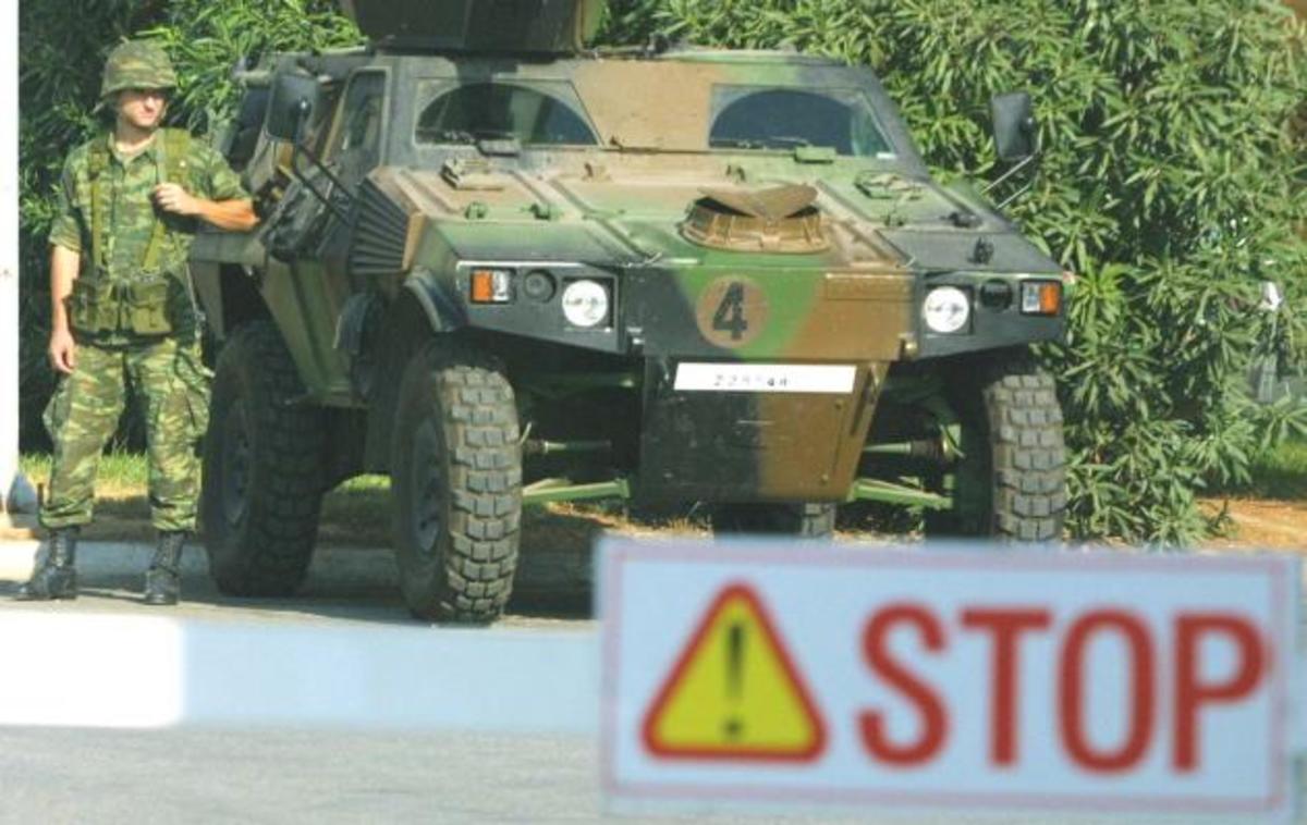 ΣΙΔΕΡΟΦΡΑΚΤΟ ΥΕΘΑ – Εφ΄ όπλου λόγχη, Μ 113 και ασθενοφόρο στο πεδίο μάχης της Μεσογείων